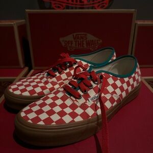 Vans men’s 10. Custom pizza night. Check my shop for matching shirt.